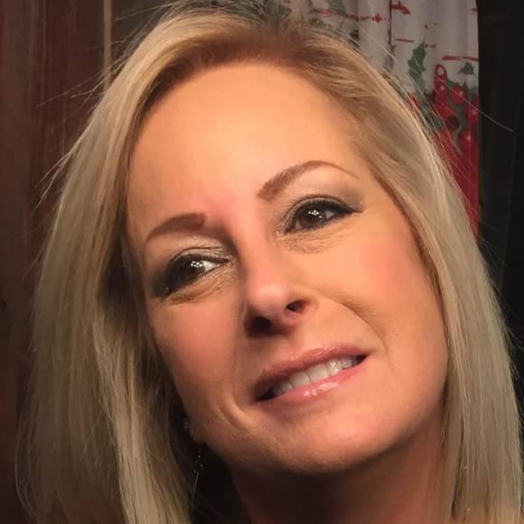 Meet your Posher, Colleen - Picture 1 of 1